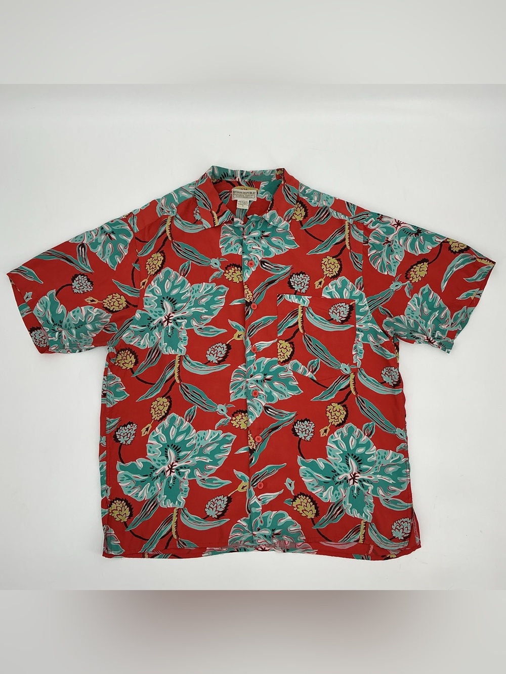 Banana Republic Men’s Red Floral Short-Sleeve Vacation Button-Down Shirt